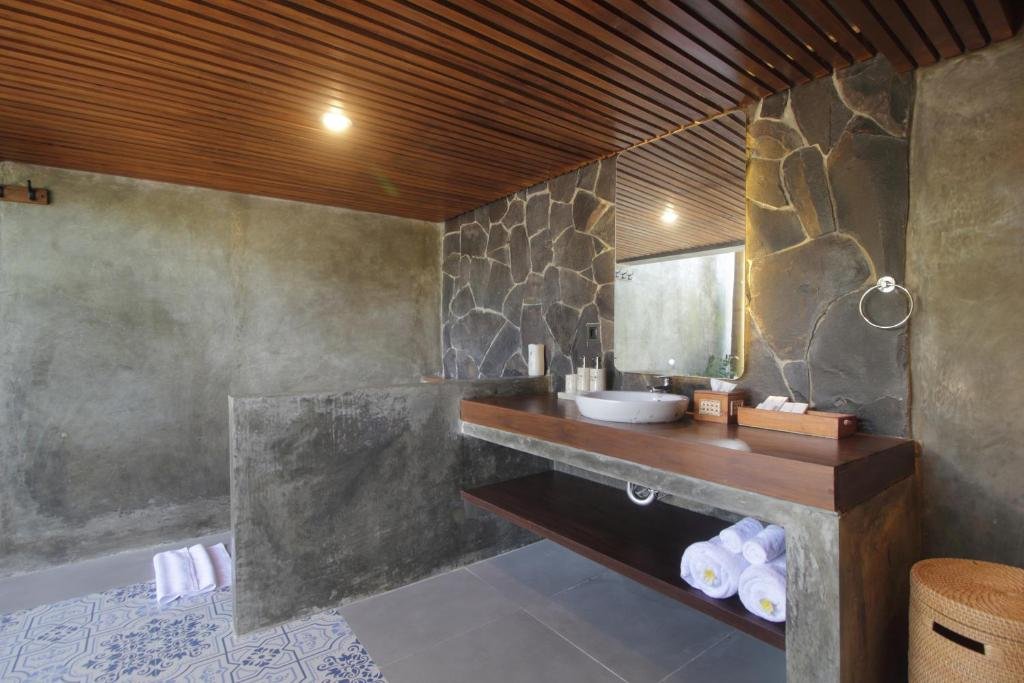 Facilities 4