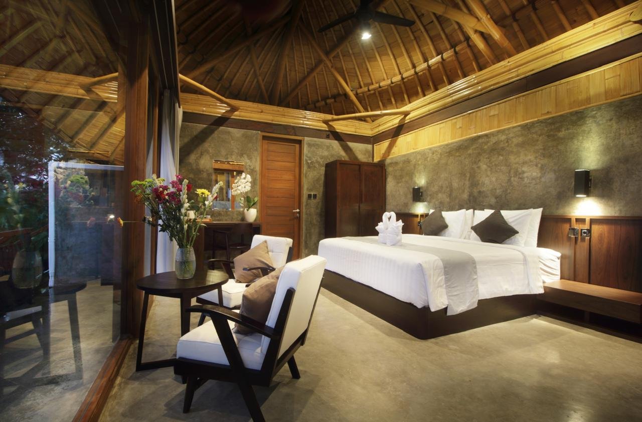 Exquisite In-Villa Experiences & Natural Serenity